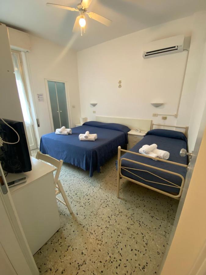 B&B Hotel Lucciola Cattolica Exterior photo